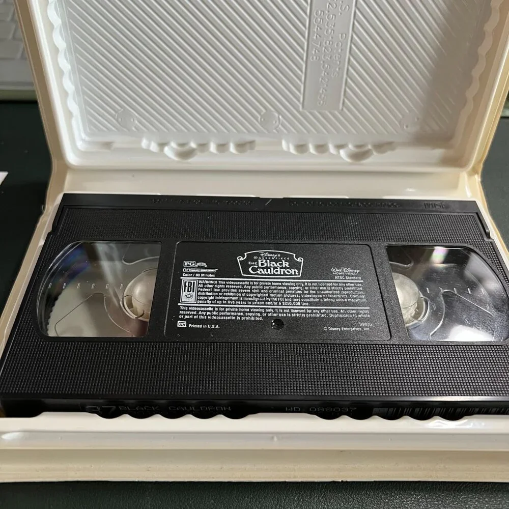 Disney VHS - The Black Cauldron (1998) - Masterpiece Collection - 9124-1